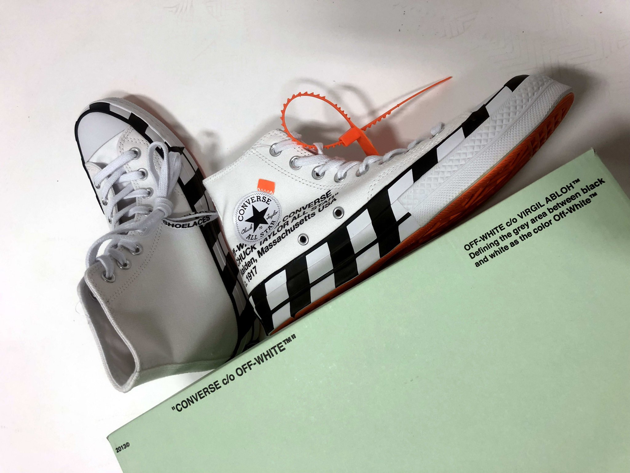 OFF-WHITE × 70 ALL STAR 2.0 WHITE BLACKがリーク | UP TO DATE