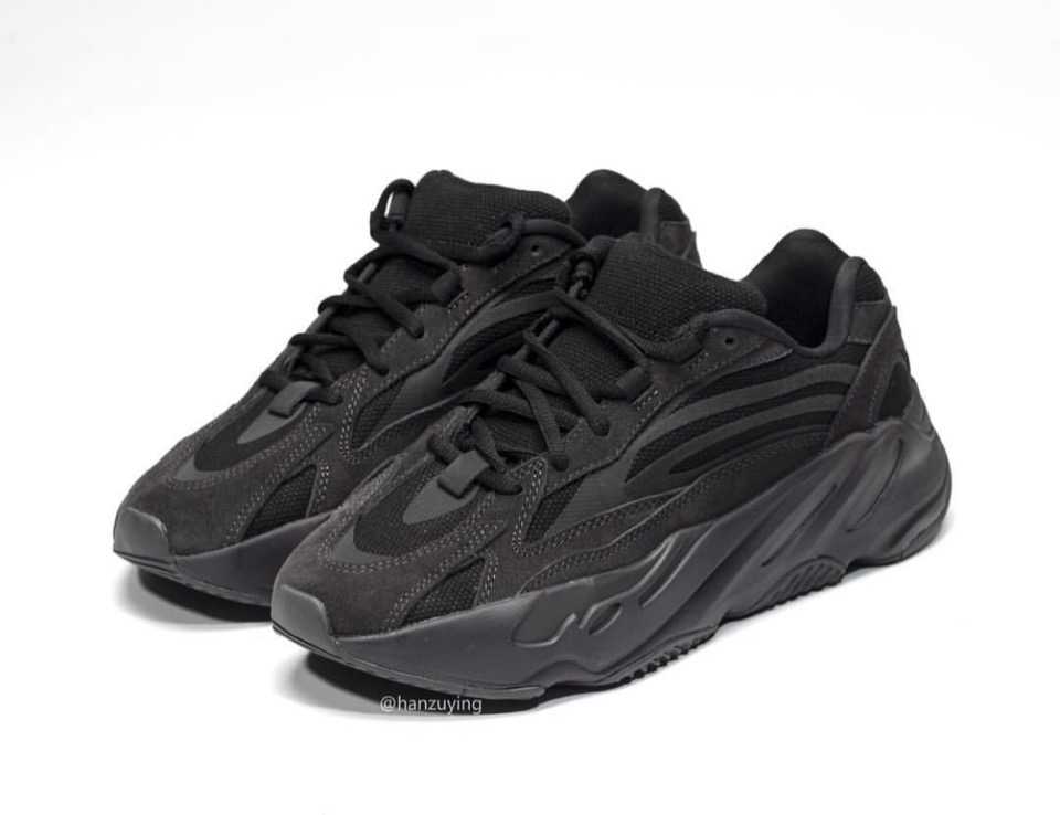 adidas】YEEZY BOOST 700 V2 新色 “VANTA” が国内5月31日/6月6日に発売 ...