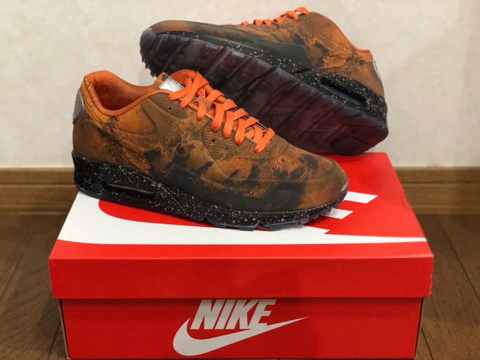 レビュー Nike Air Max 90 Qs Mars Landing 光り方 サイズ感 履き心地など Up To Date