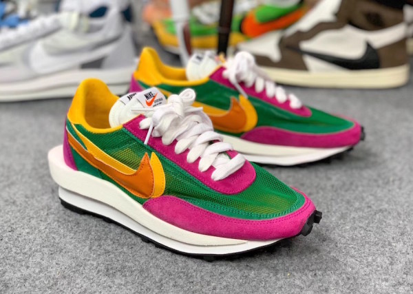 SACAI × Nike】二重構造のコラボスニーカー LDWaffle “Pine Green”が9 ...