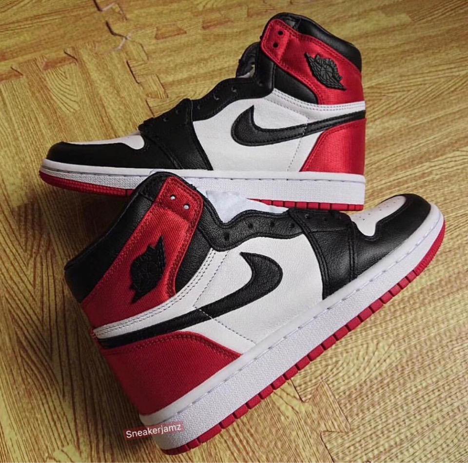 Air jordan 1 cheap wmns satin black toe