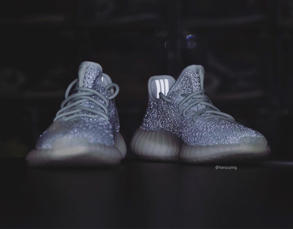 26.5 Yeezy Boost 350 V2 CLOUD REFLECTIVE