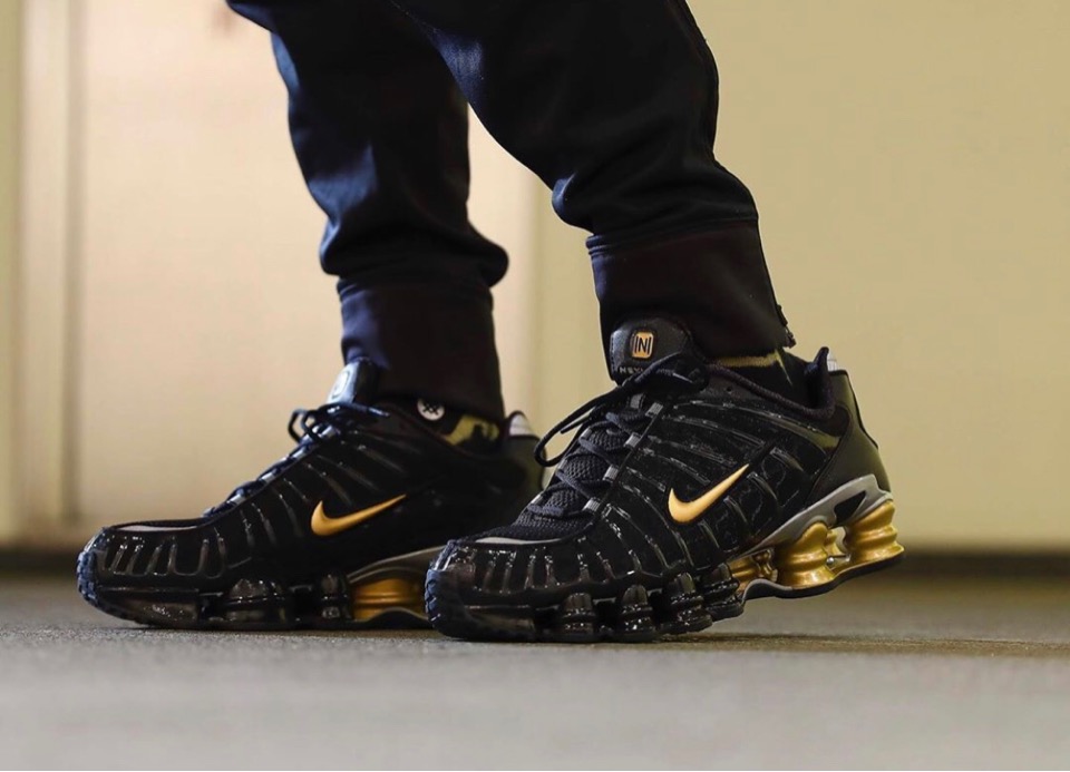 NEYMAR JR × NIKE SHOX TL