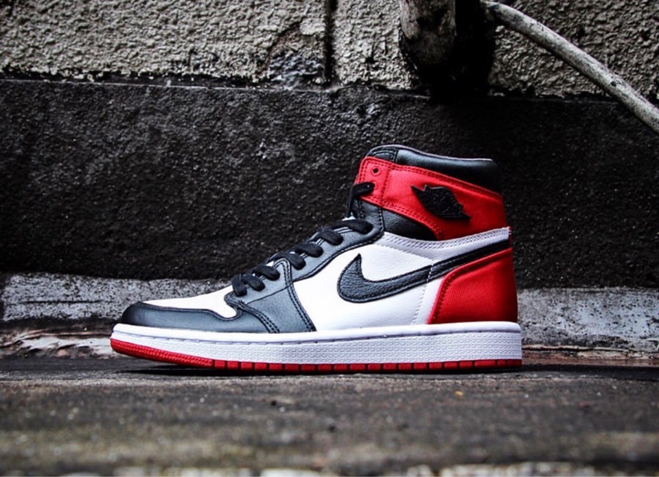 24.5cm Nike Air Jordan 1 Satin Black Toe