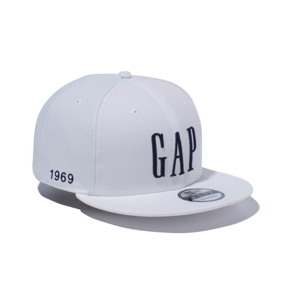 New Era®︎ × GAP】創業50周年を記念したコラボキャップが9月24日に ...