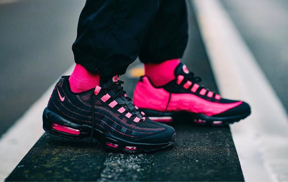 Air max 95 black and outlet pink