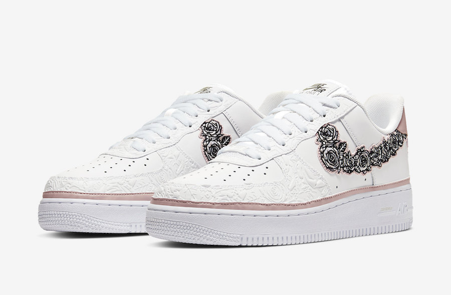 NIKE WMNS AIR FORCE 1 LOW \