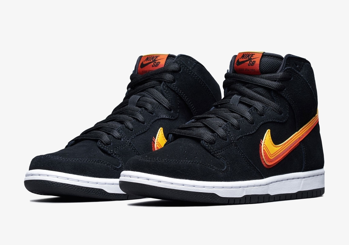 SB DUNK LOW "TRUCK IT PACK× INFRARED"