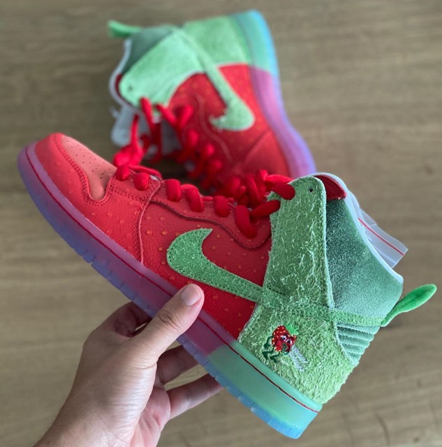 Nike SB】Dunk High Pro QS “Strawberry Cough”が国内10月30日に発売