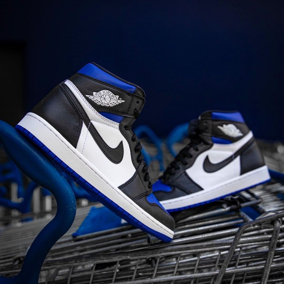 Nike Air Jordan 1  ロイヤルトゥスニーカーダンクにて購入