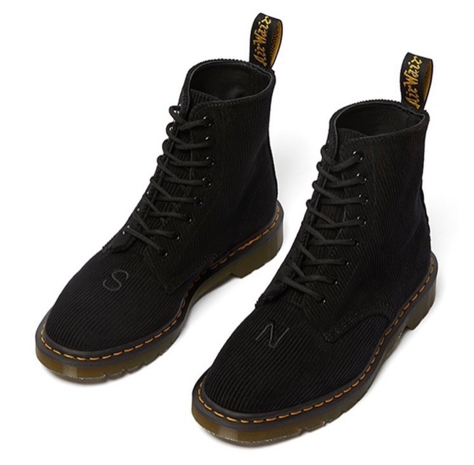 Dr.Martens × UNDERCOVER】60周年記念コラボ第5弾〈1460〉 8ホール