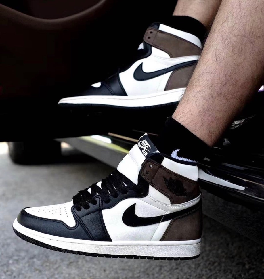 Air Jordan1 Retro High Og ダークモカ-