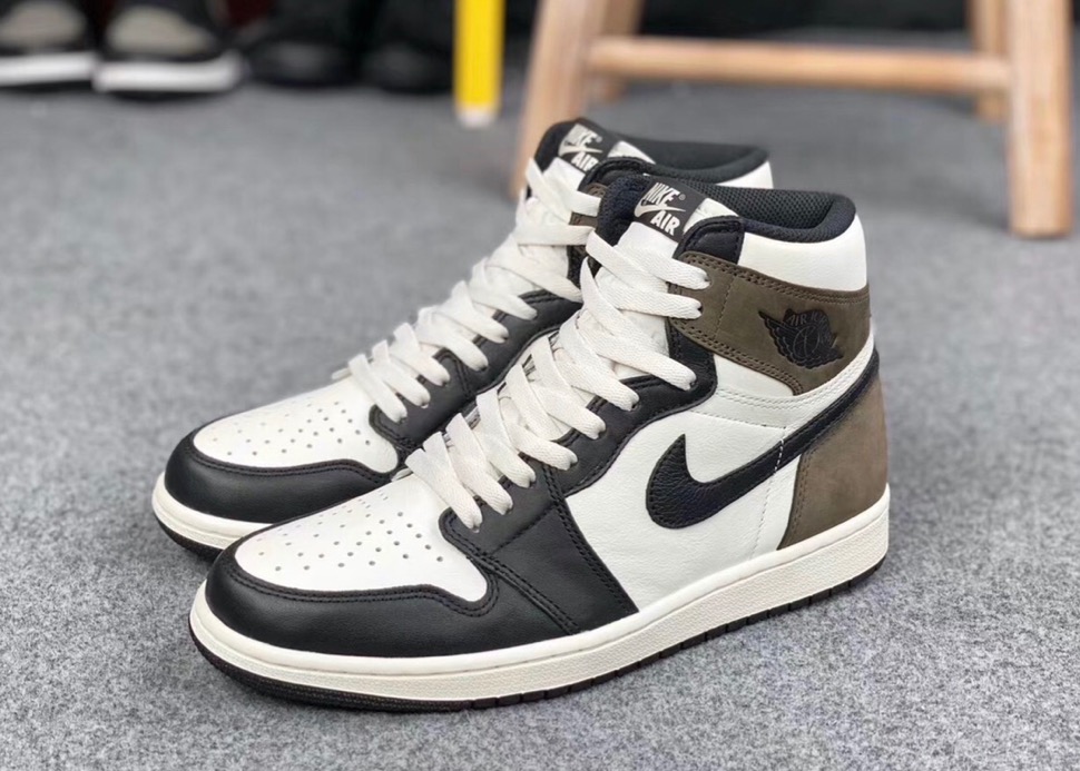 AIR JORDAN 1 Dark Mocha ダークモカ-