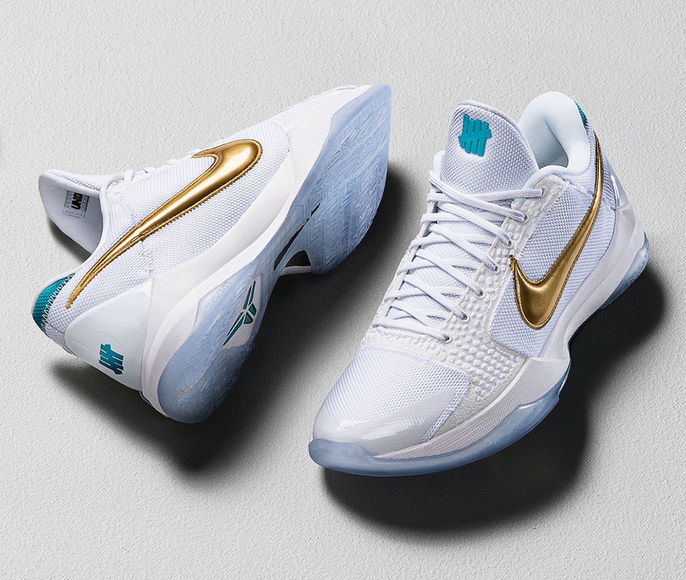 NIKE KOBE V PROTRO UNDFTD WHITEエア抜け無し