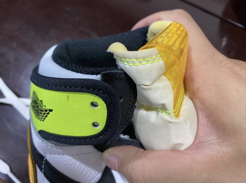 Nike】Air Jordan 1 Retro High OG “Volt Gold”が国内2021年1月16日に