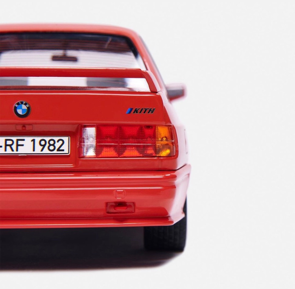 Kith × BMW】〈E30 M3〉18分の1 ダイキャストカーが国内10月19日に発売