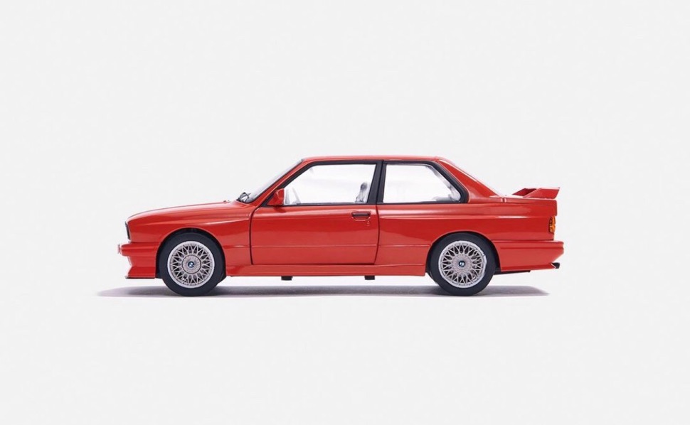 Kith × BMW】〈E30 M3〉18分の1 ダイキャストカーが国内10月19日に発売 