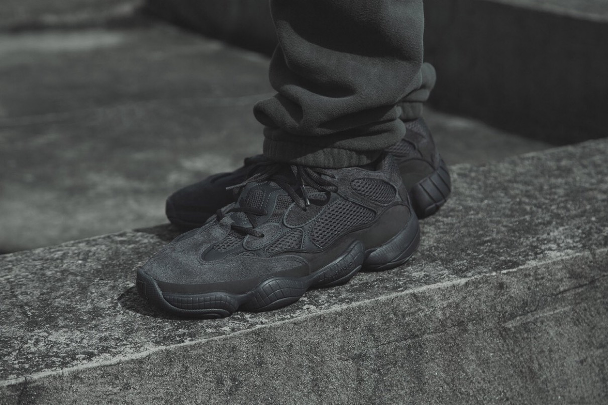 超激得得価 アディダス yeezy500 ユーティリティ ブラック CY8UP