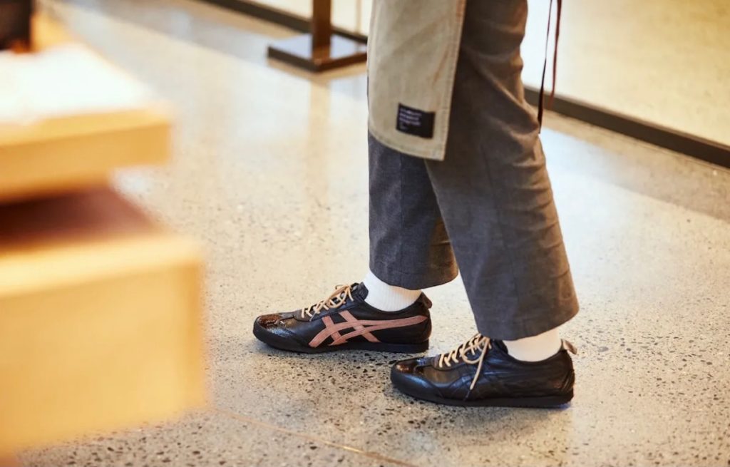 Onitsuka Tiger × STARBUCKS RESERVE】MEXICO 66 DELUXEが国内12月7日