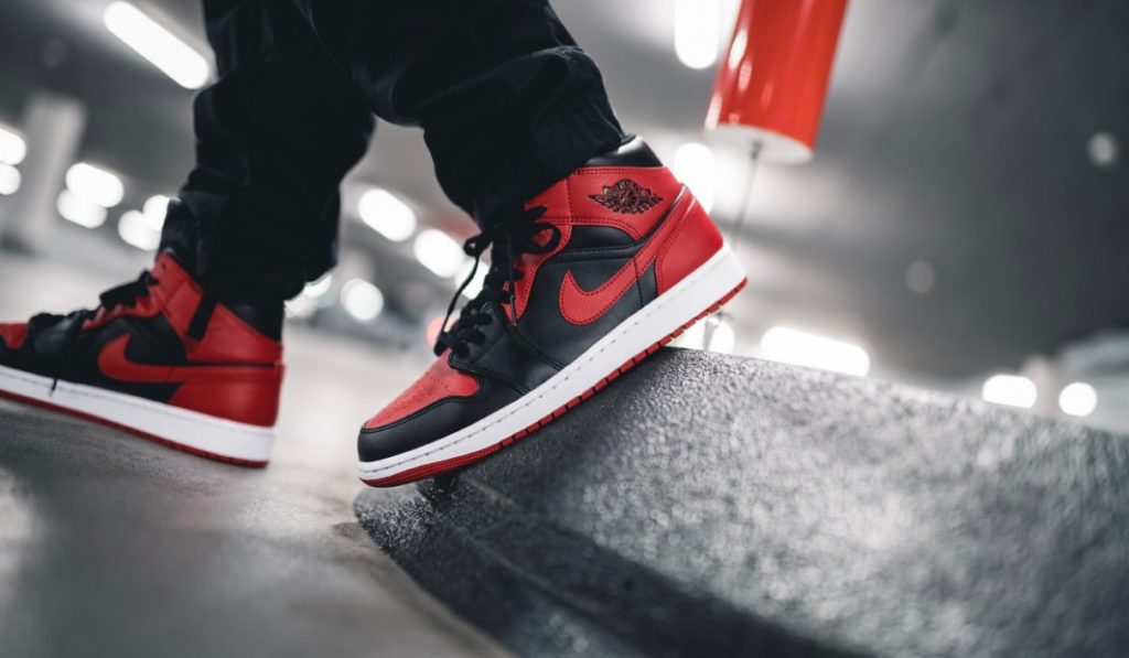 【Nike】Air Jordan 1 Mid “Bred”が国内3月21日に再販予定 | UP TO DATE