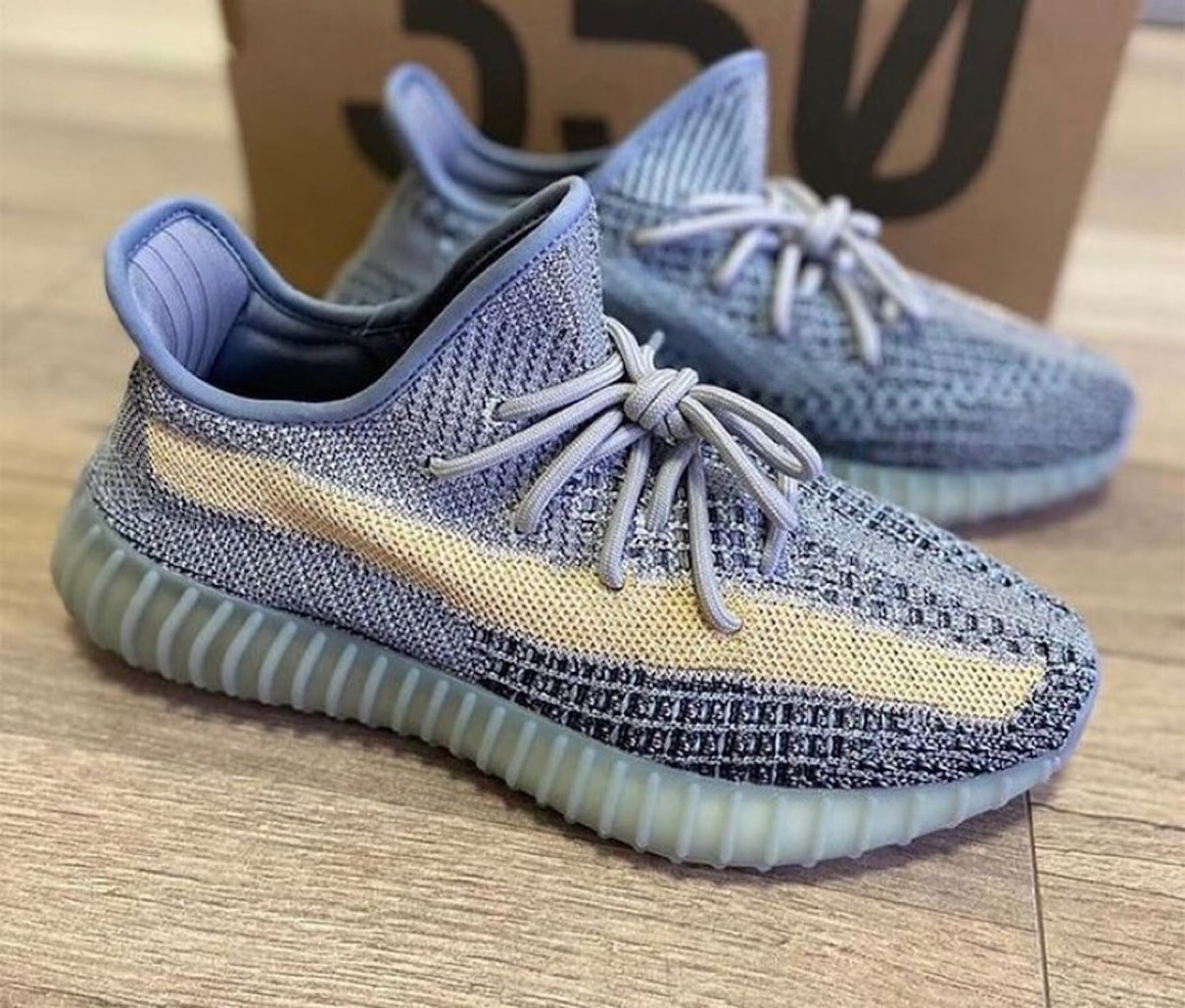 【adidas】YEEZY BOOST 350 V2 “ASH BLUE”が2021年2月27日に発売予定 | UP TO DATE
