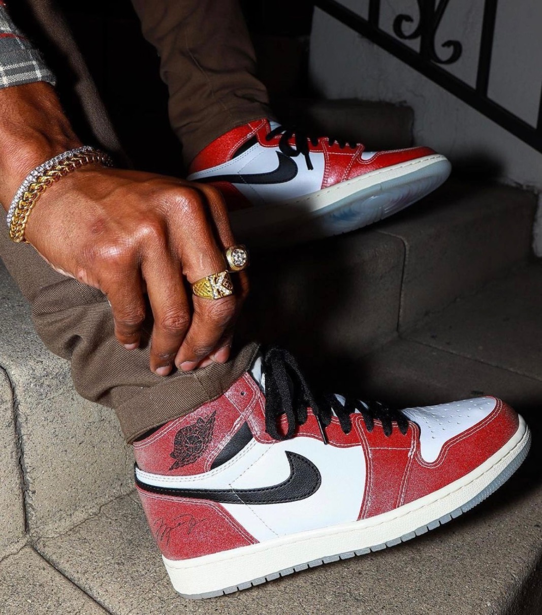 Trophy Room × Nike】Air Jordan 1 Retro High OG SP “Freeze Out”が