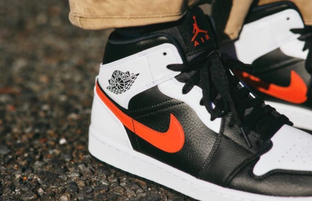 aj1 mid black chile red white