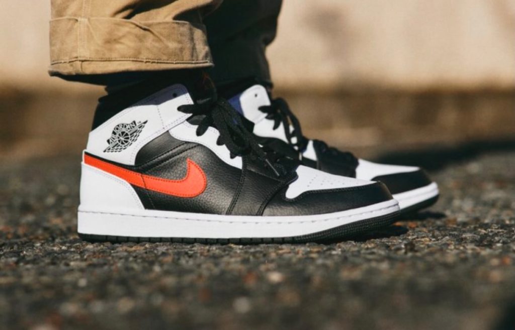 aj1 mid black chile red white