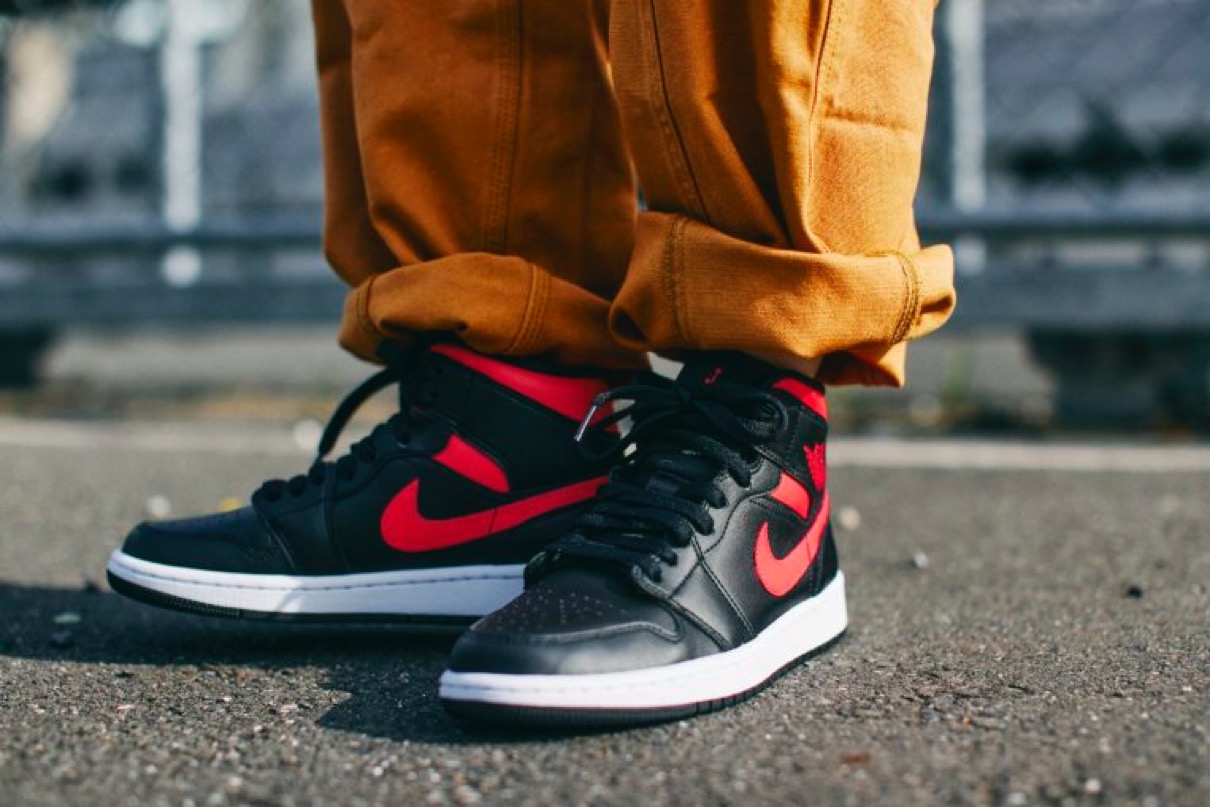 Nike】Wmns Air Jordan 1 Low & Mid “Siren Red”が国内1月8日に発売