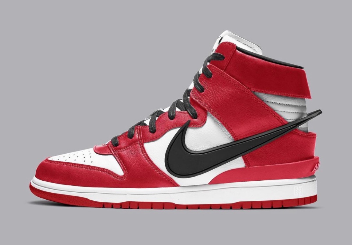 AMBUSH × Nike】YOONがDunk High “Chicago”を公開 | UP TO DATE