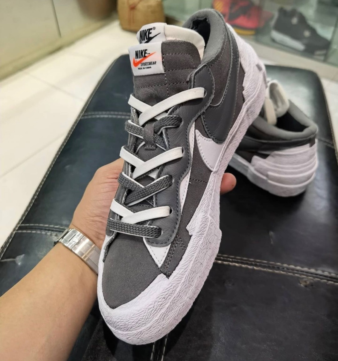 Sacai × Nike】Blazer Low “Iron Grey” & “Light British Tan”が国内7 