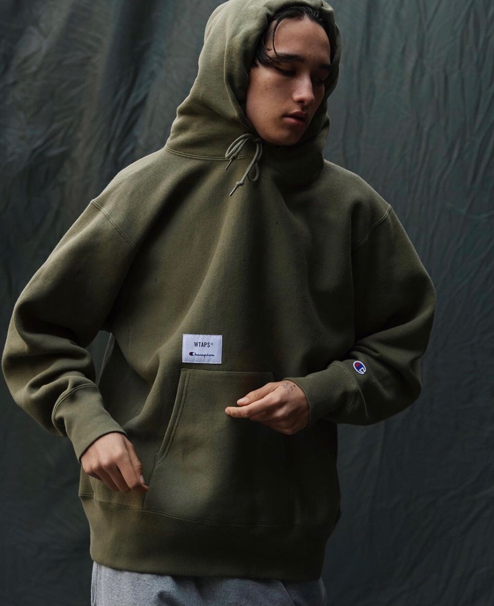 クリスマス特集2022 WTAPS × Champion ACADEMY HOODED パーカー M