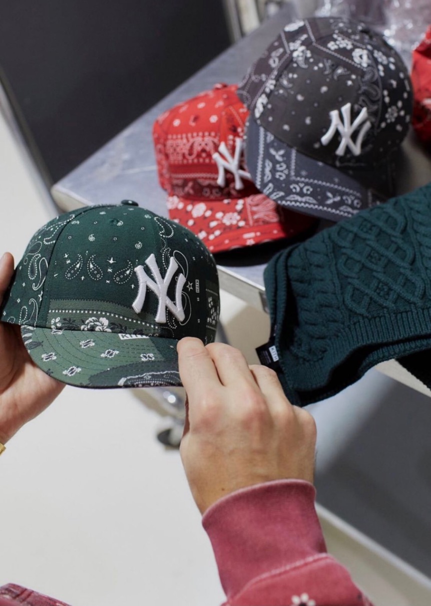 Kith × New Era & New York Yankees】ペイズリー柄キャップが