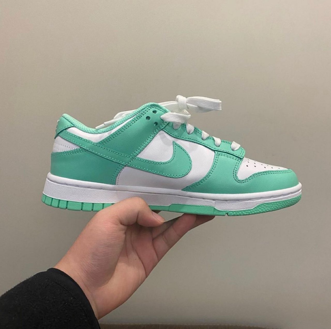 Nike】Wmns Dunk Low “Green Glow”が国内5月8日／5月10日に発売予定