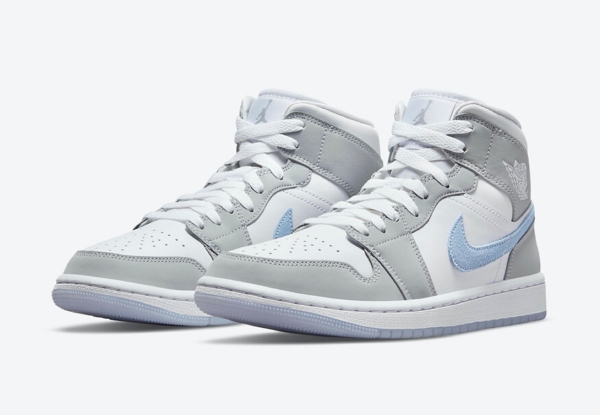 Nike WMNS Air Jordan1 Mid Wolf Grey 24.5