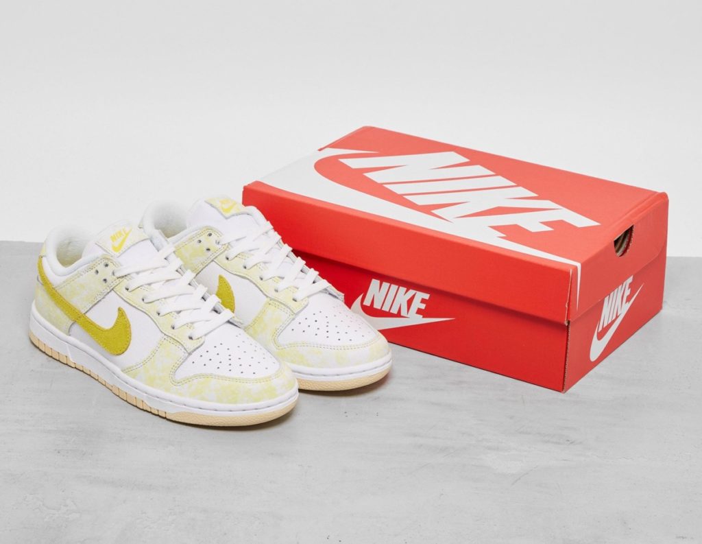 dunk low wmns yellow strike