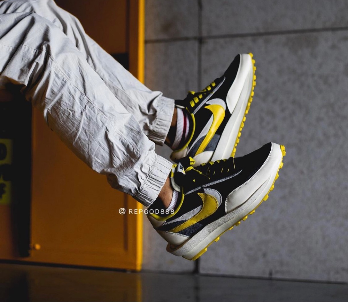 Nike Sacai Undercover Yellow 27.5