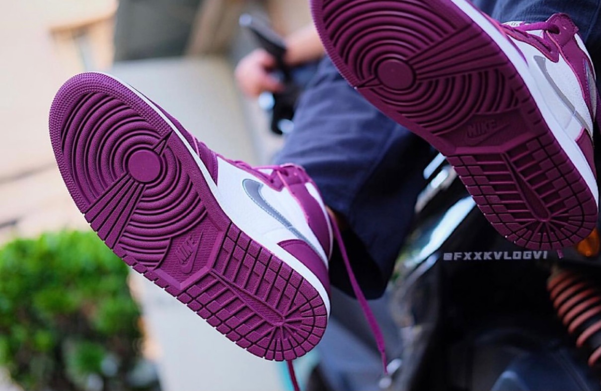 NikeAir Jordan 1 Retro High OG “Bordeaux”が国内月日に発売