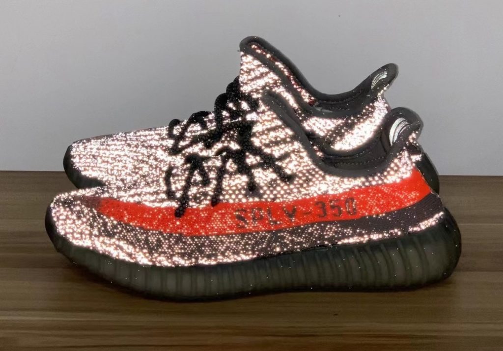 adidas】YEEZY BOOST 350 V2 “BELUGA REFLECTIVE”が国内12月18日に発売