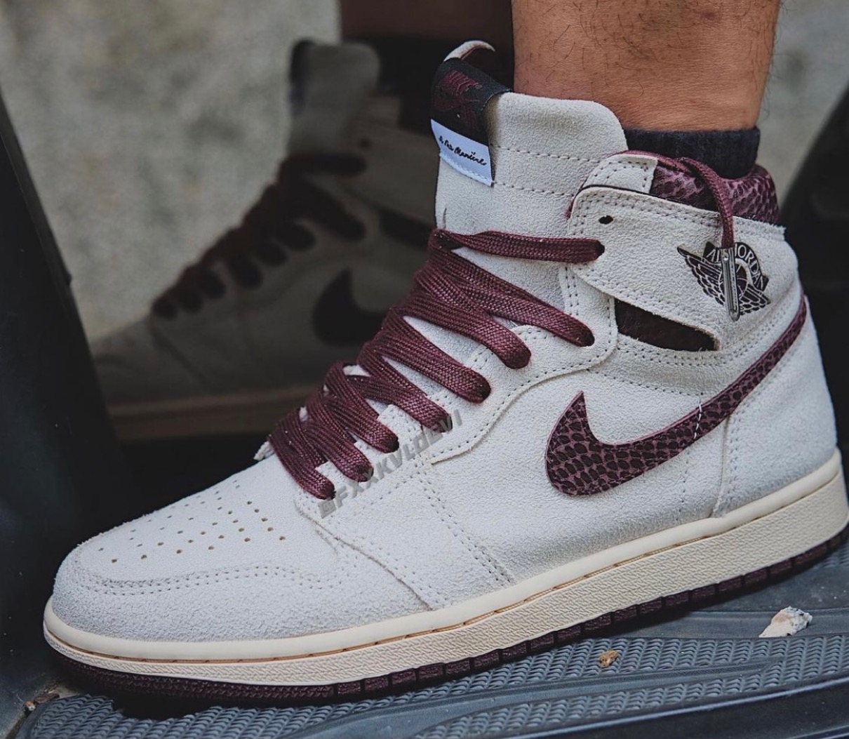 A Ma Maniere × Nike】Air Jordan 1 High OG SP “Sail and Burgundy