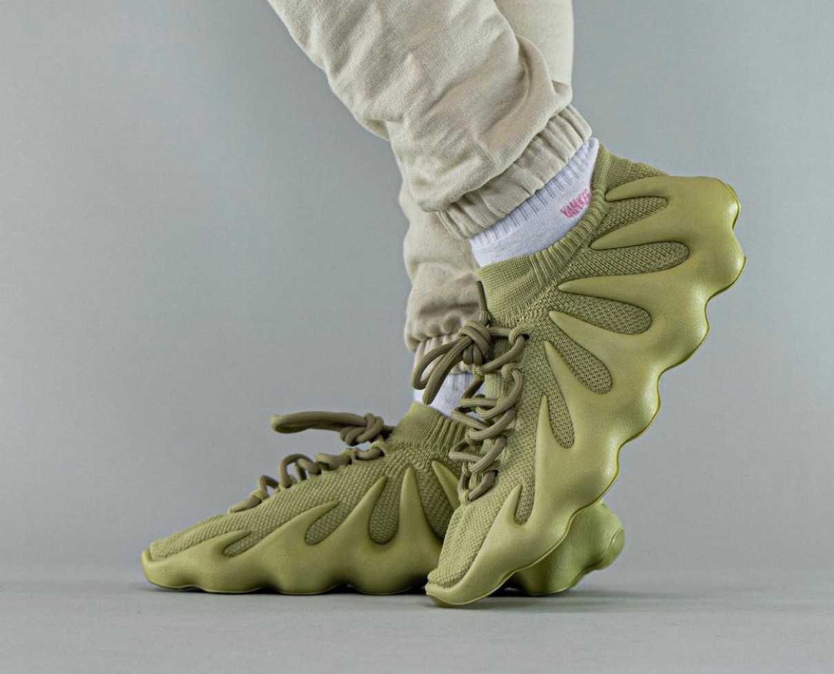 adidas】YEEZY 450 “RESIN”が国内12月17日に発売予定 | UP TO DATE