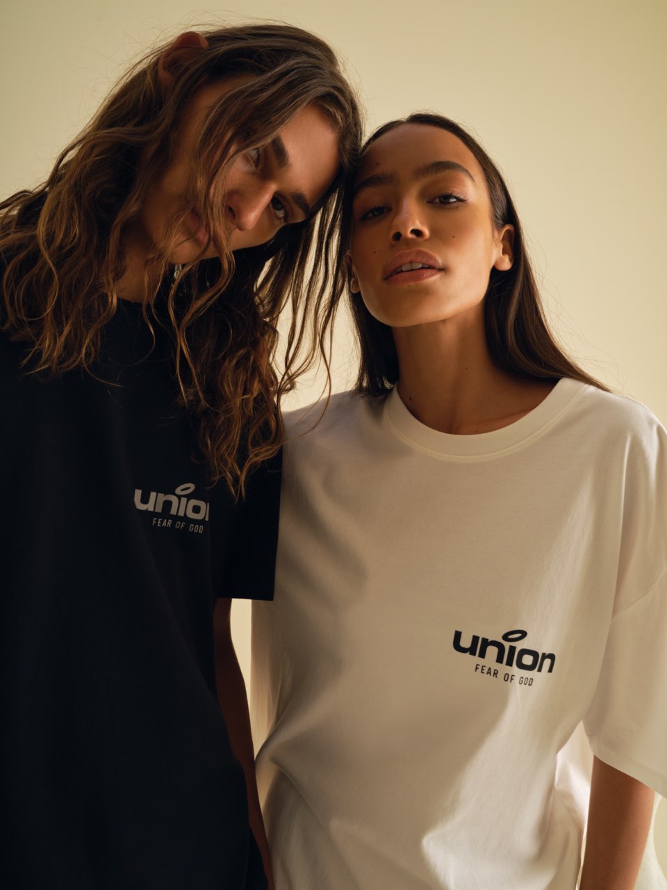FEAR OF GOD ESSENTIALS × UNION Tシャツ
