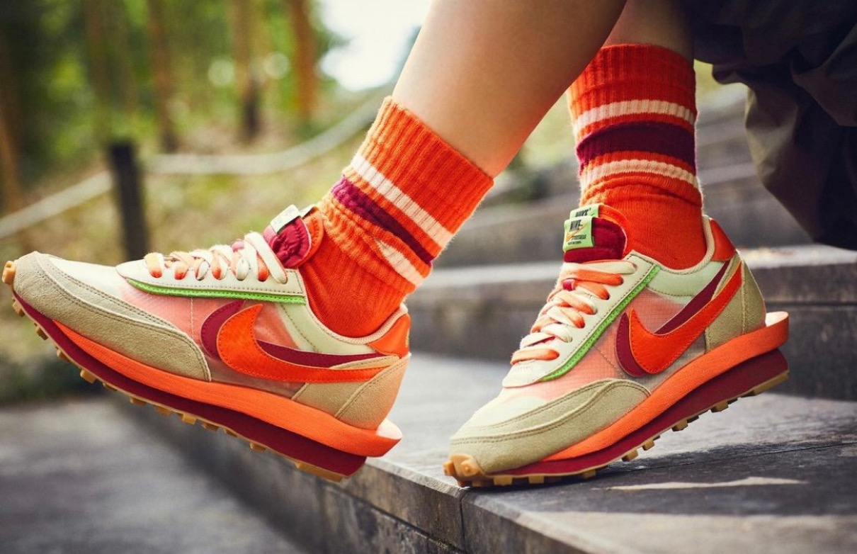 CLOT Sacai Nike LD Waffle Orange Blaze付属品替え紐1組 - スニーカー