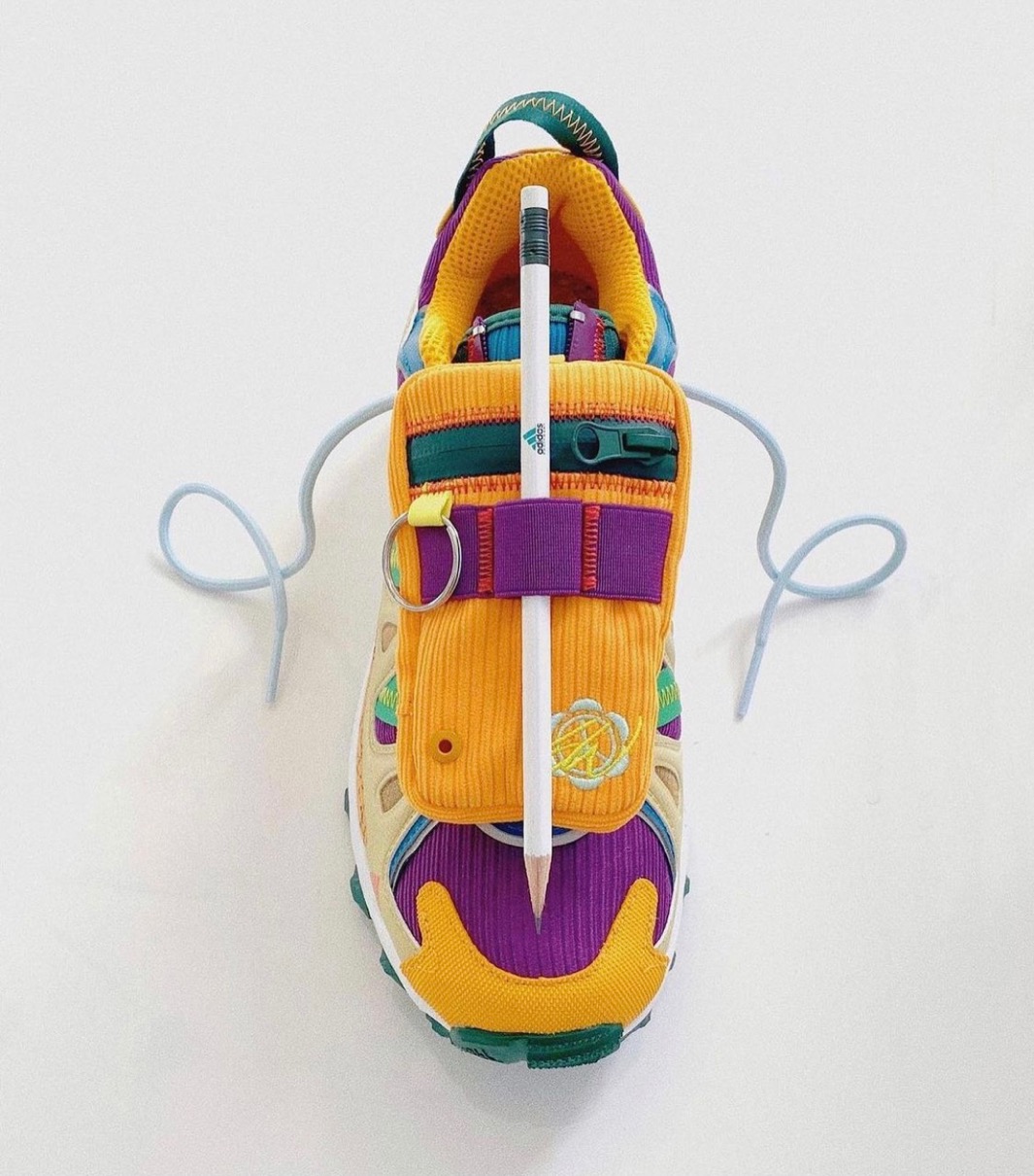 Sean Wotherspoon × Disney × adidas】Superturf Adventure “Jiminy