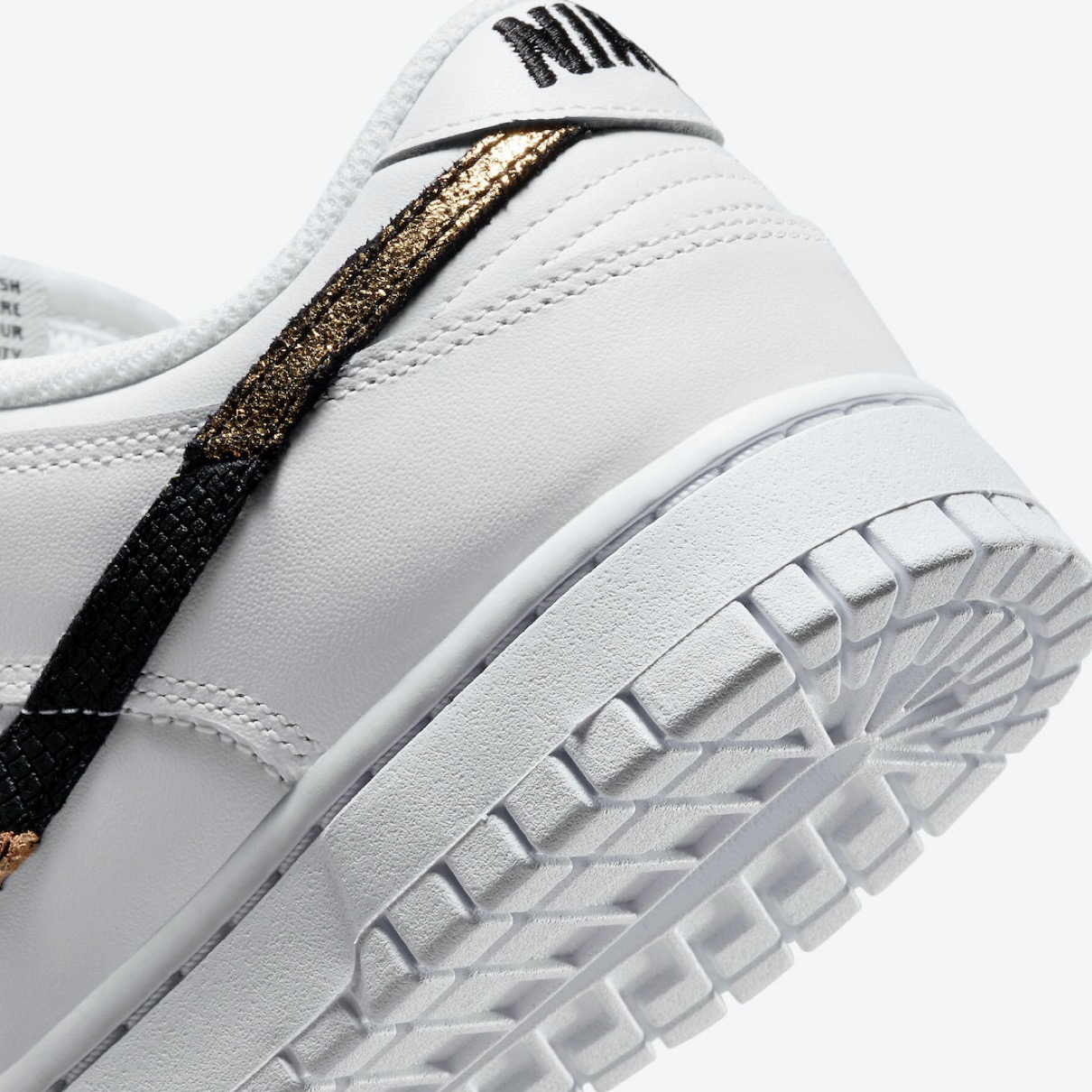 Nike Wmns Dunk Low SE “White Animal Swoosh”が国内9月25日より発売 