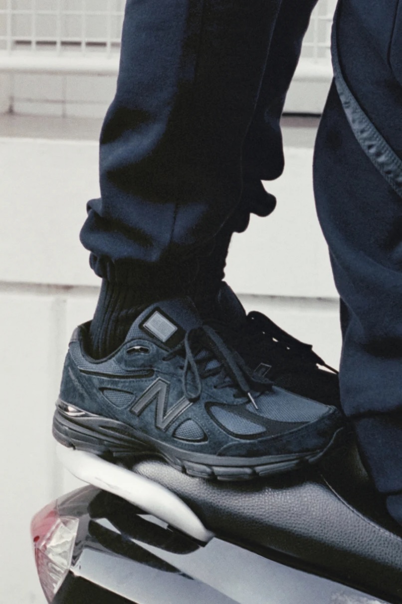 JJJJound × New Balance 〈990v4 “Navy”〉が国内10月22日／11月12日に ...