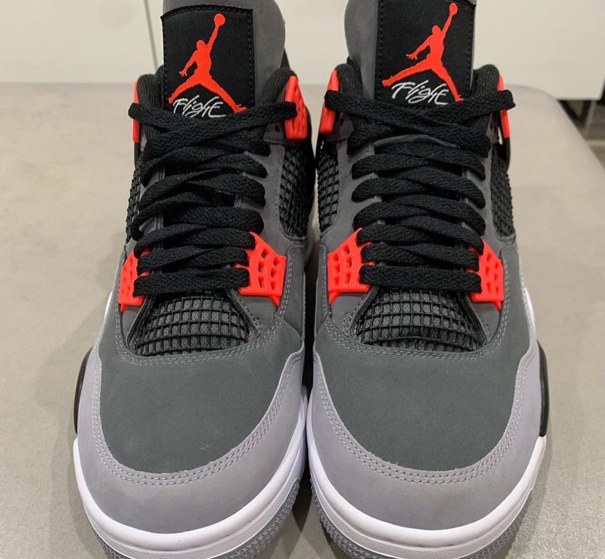 新作グッ NIKE AIR JORDAN4 INFRARED ジョーダン4 インフラレッド kids