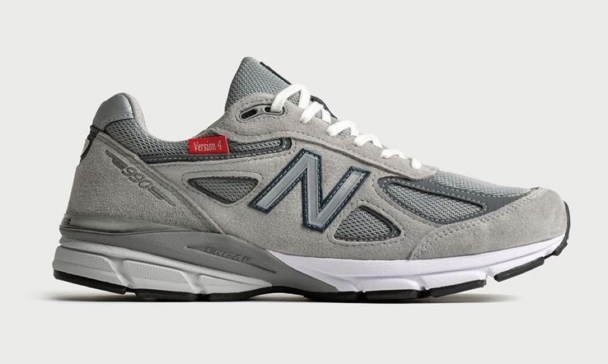 美品 NEW BALANCE ニューバランス M990 VS4 グレー-