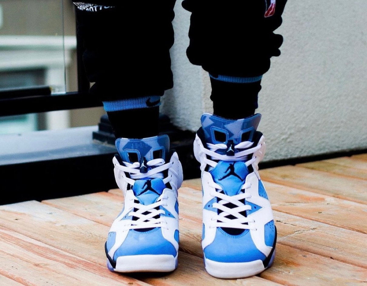 Nike Air Jordan 6 UNC