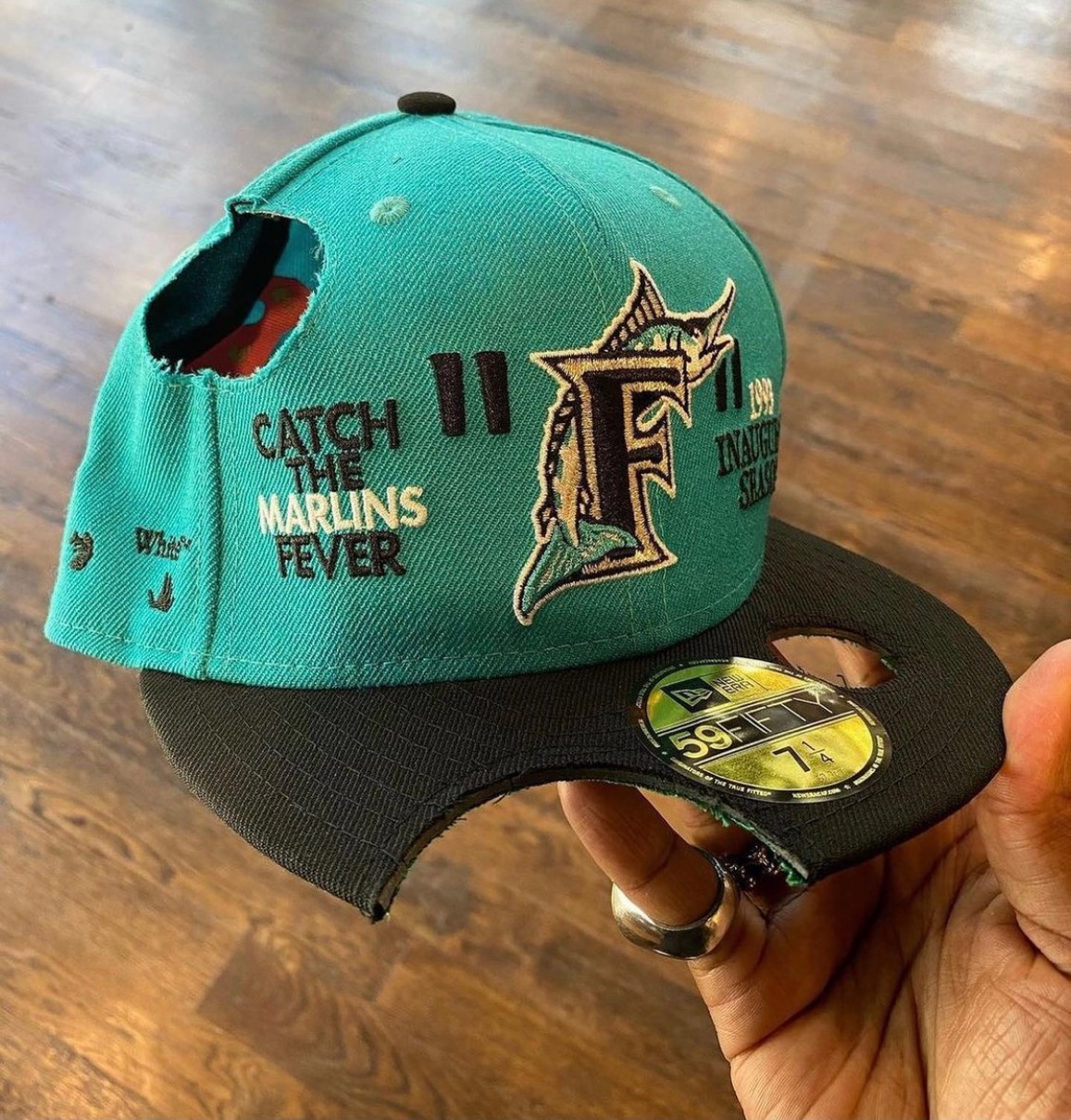 売り値7 1/4 OFF-WHITE MLB NEW ERA キャップ